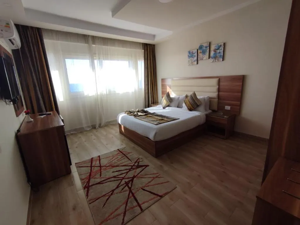 Royal Suite Direct Sea View (Egyptians & Resident Foreigners only)